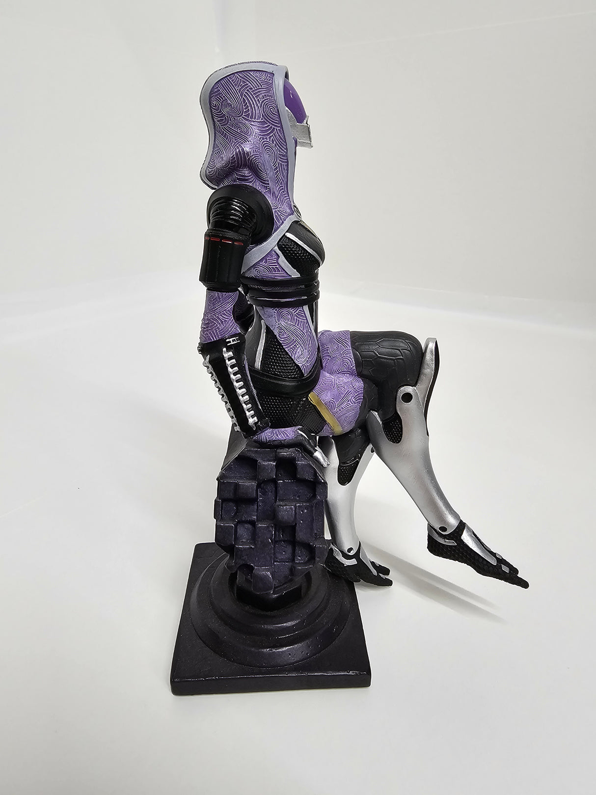 Mass Effect Tali'Zorah Rayya Statue