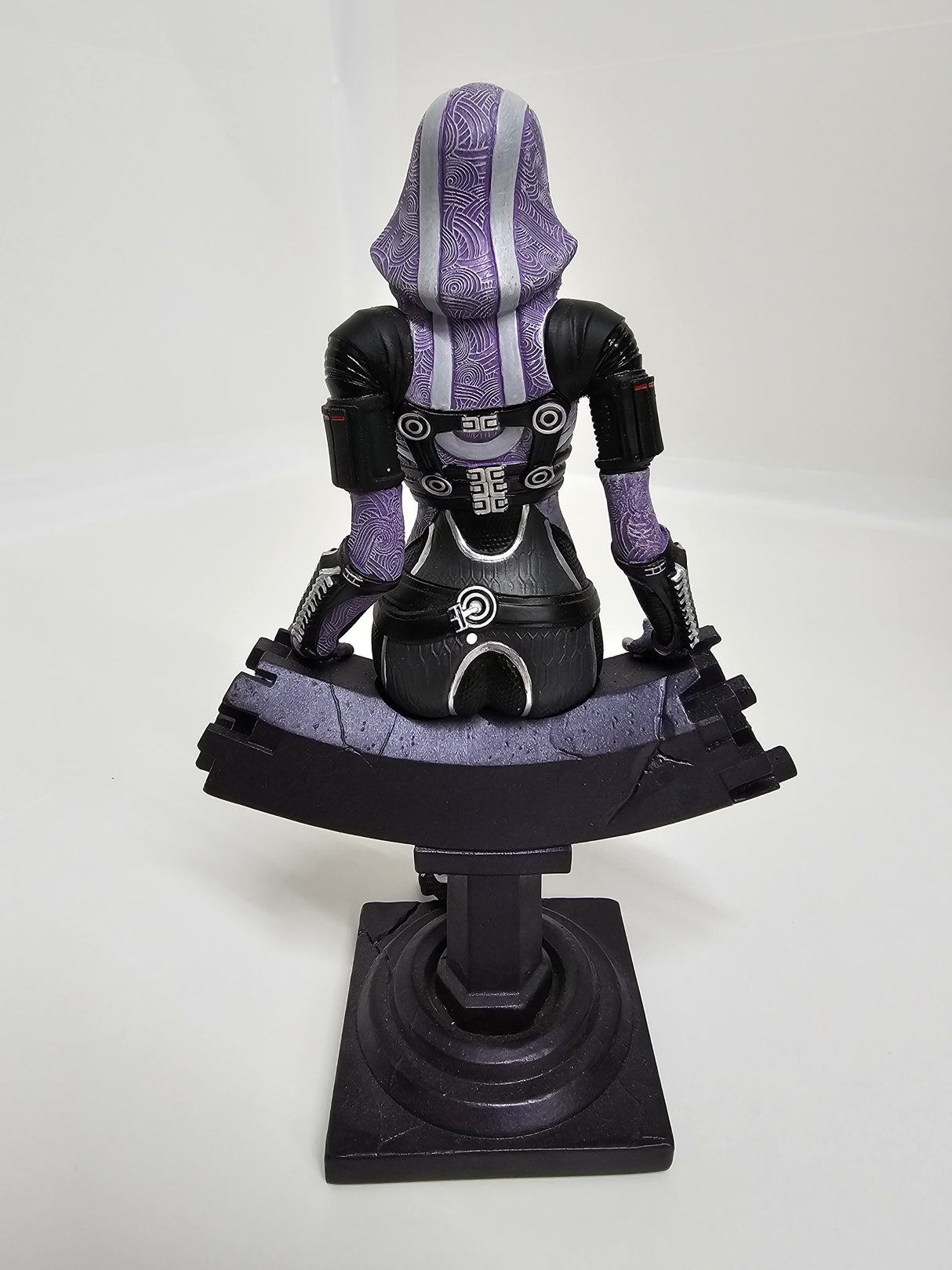 Mass Effect Tali'Zorah Rayya Statue