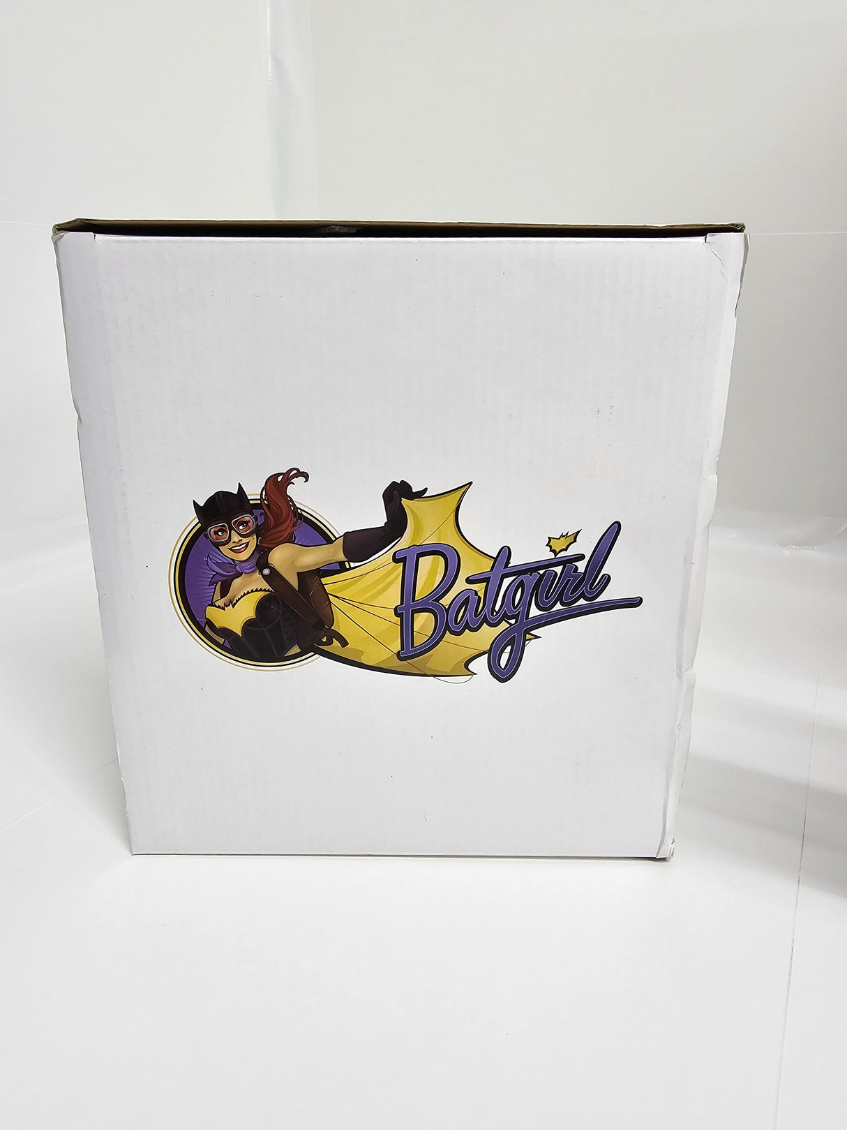 DC Comics Batgirl Bombshells Statue