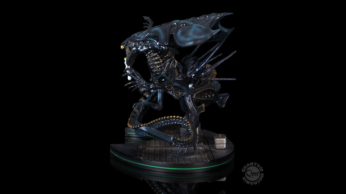 Alien Queen 7 Inch QMX Q-Fig Max Elite Diorama