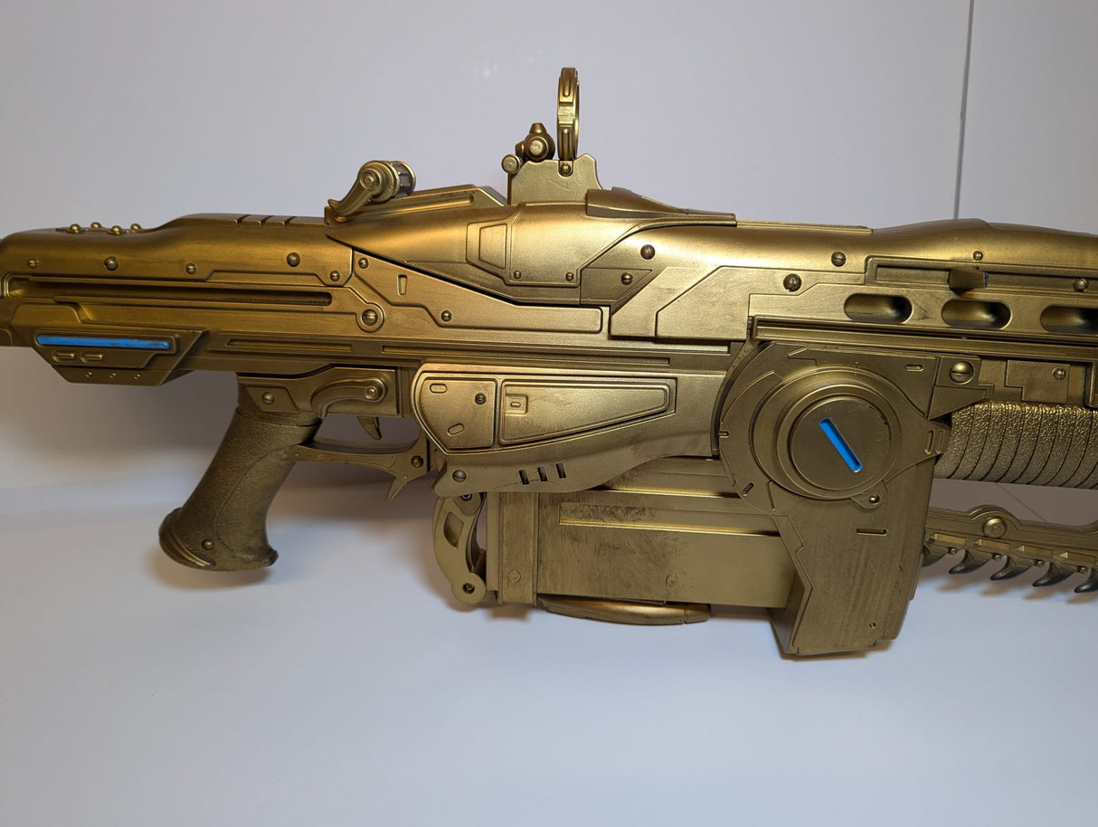 Gears of War 2 - Lancer (Gold Version) 36" 1:1 Full Size Replica Chainsaw Gun by NECA [Pre-Owned] [Box Damaged]