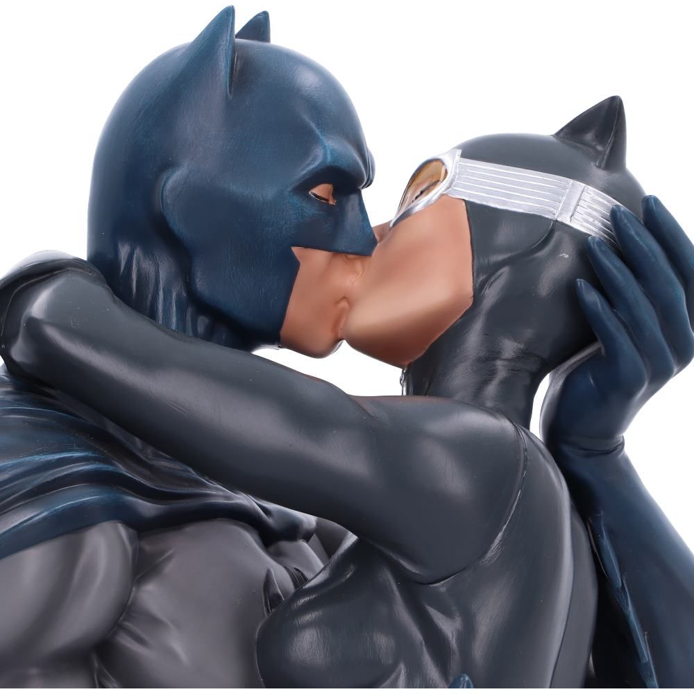 DC Comics - Batman and Catwoman Bust Sculpture Statue