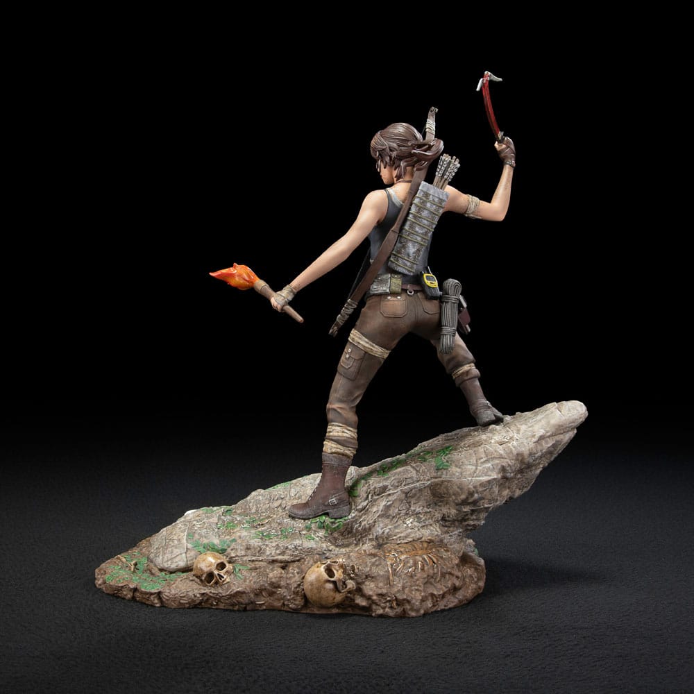 Tomb Raider Lara Croft Survivor Era 33 cm PVC Statue