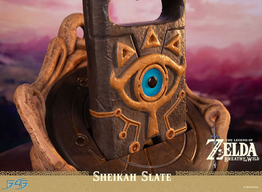 The Legend of Zelda: Breath of the Wild Sheikah Slate 24cm 1/1 Scale Life Size Statue