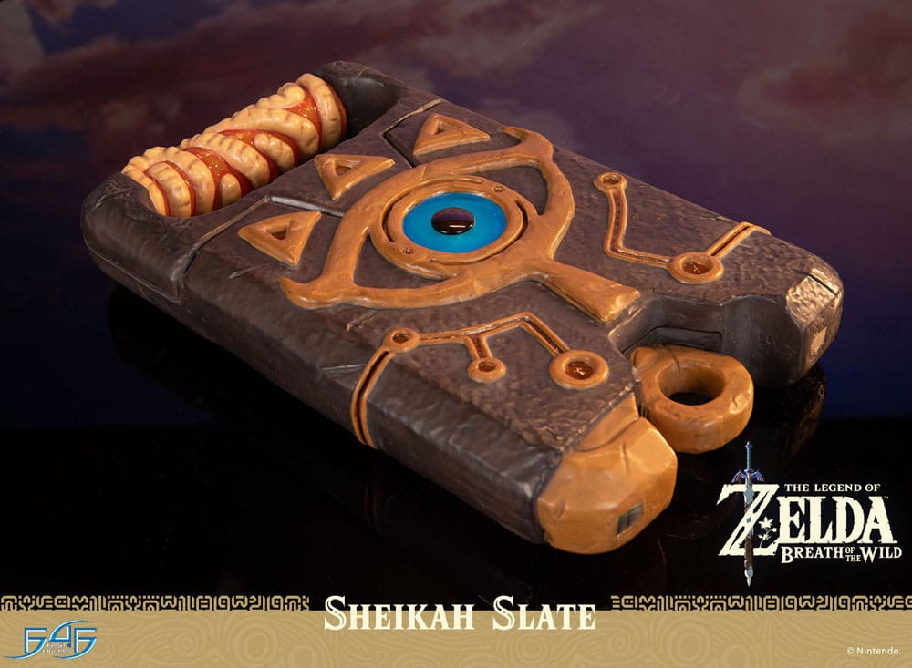 The Legend of Zelda: Breath of the Wild Sheikah Slate 24cm 1/1 Scale Life Size Statue