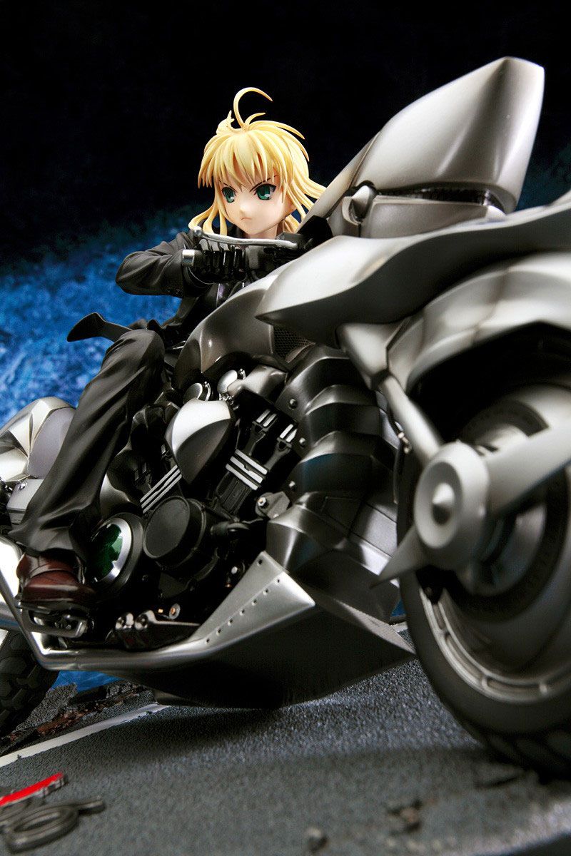 Fate/Zero Saber & Saber Motored Cuirassier (re-run) 16 cm 1/8 Statue