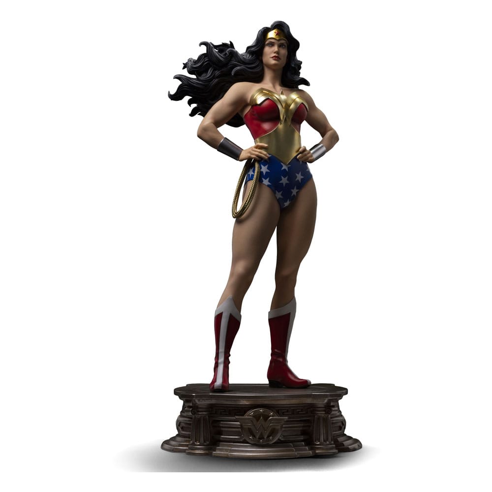 DC Comics Legacy Wonder Woman 56 cm 1/4 Replica Statue