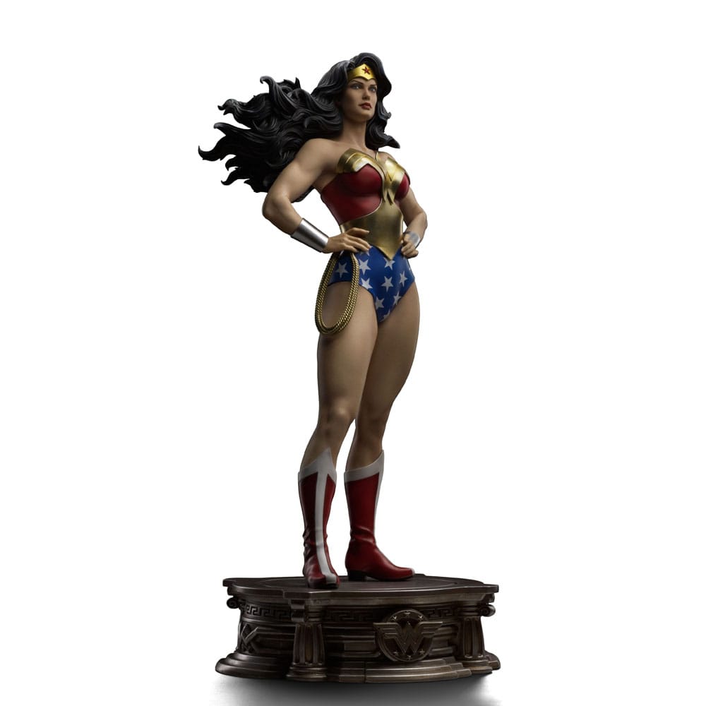 DC Comics Legacy Wonder Woman 56 cm 1/4 Replica Statue