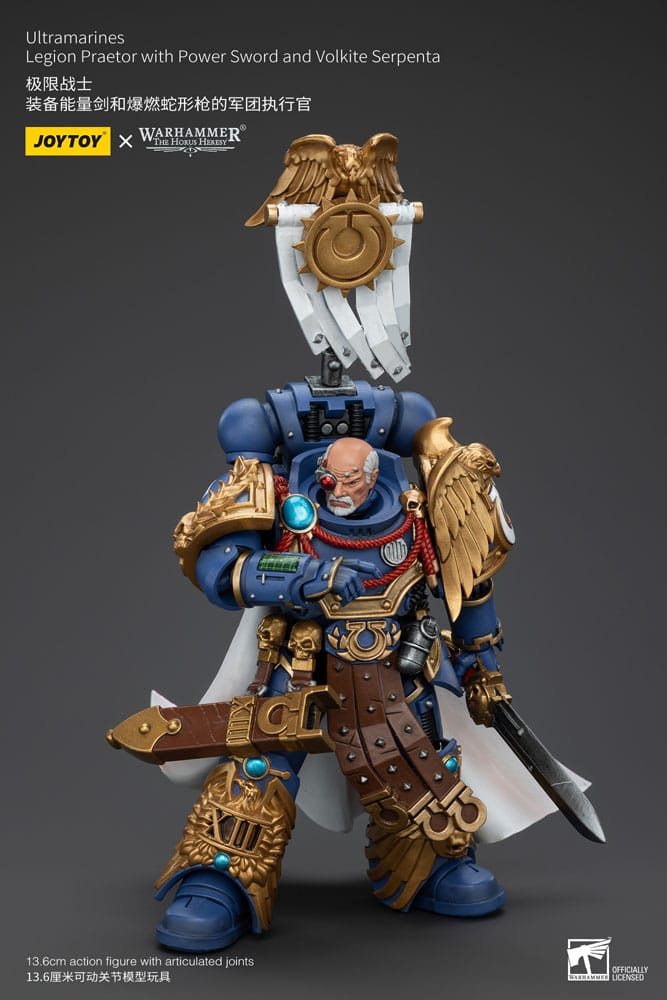 Warhammer The Horus Heresy Ultramarines Legion Praetor with Power Sword and Volkite Serpenta 20 cm 1/18 Action Figure