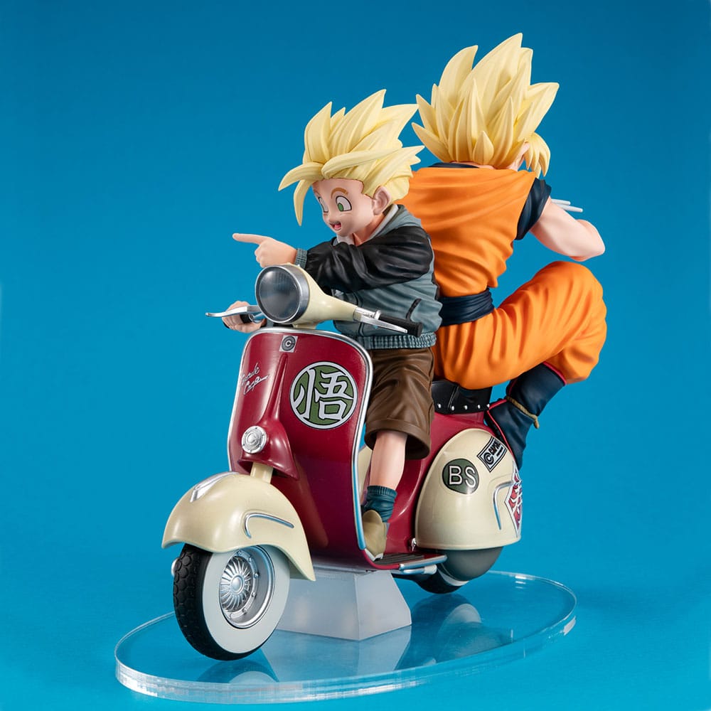 Dragonball Z 05 Desktop Real McCoy Super Saiyan Son Goku & Super Saiyan Son Gohan & Motorbike 16 cm PVC Diorama