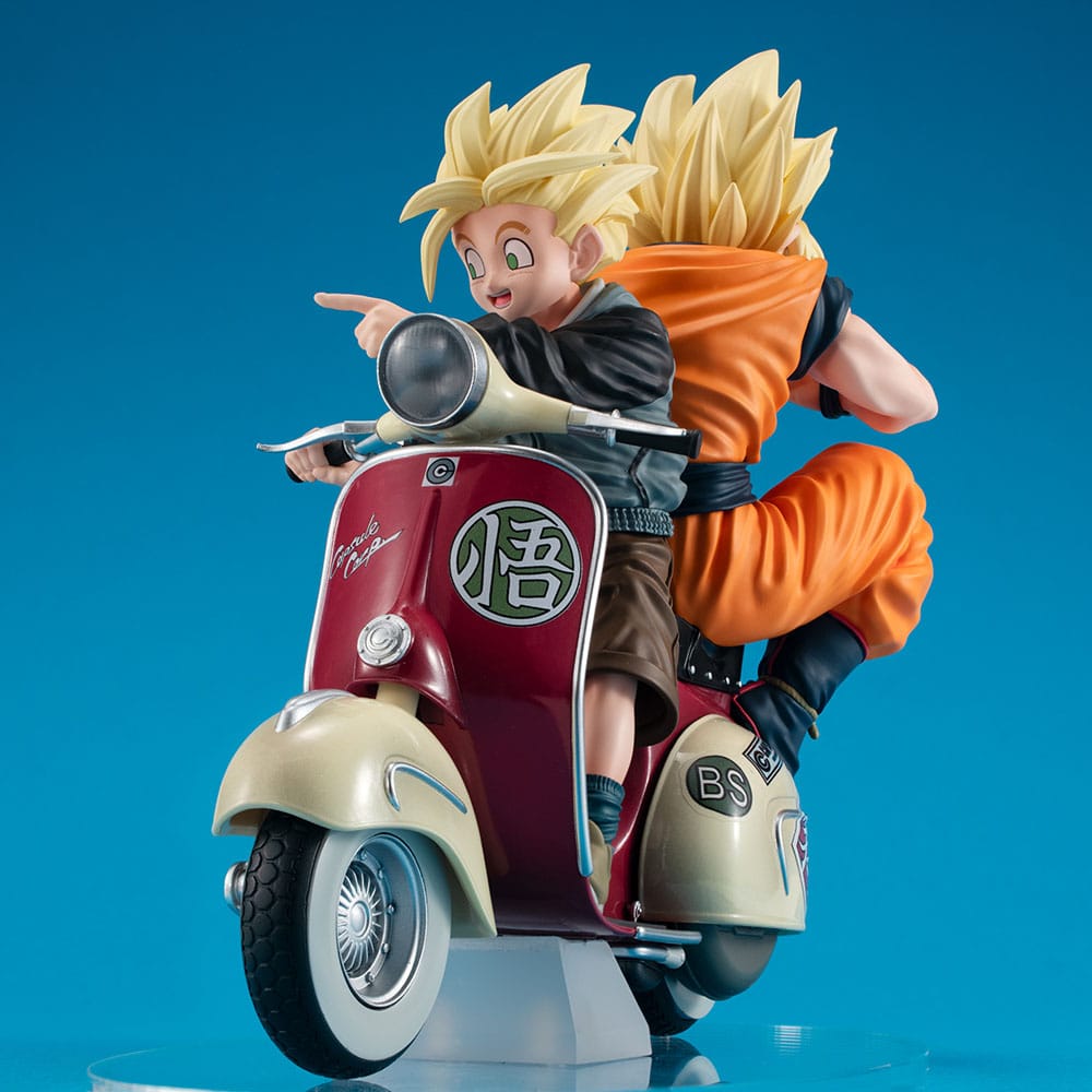 Dragonball Z 05 Desktop Real McCoy Super Saiyan Son Goku & Super Saiyan Son Gohan & Motorbike 16 cm PVC Diorama