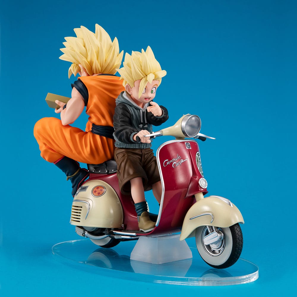 Dragonball Z 05 Desktop Real McCoy Super Saiyan Son Goku & Super Saiyan Son Gohan & Motorbike 16 cm PVC Diorama