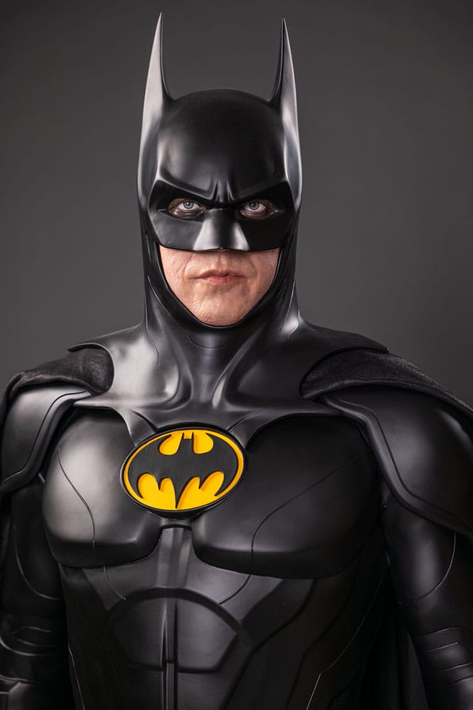 The Flash Batman Keaton 2 211 cm Life-Size Statue