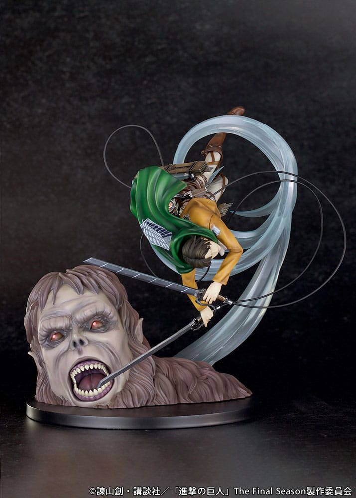 Attack on Titan Levi vs Beast Titan Ver. 28 cm 1/7 PVC Statue