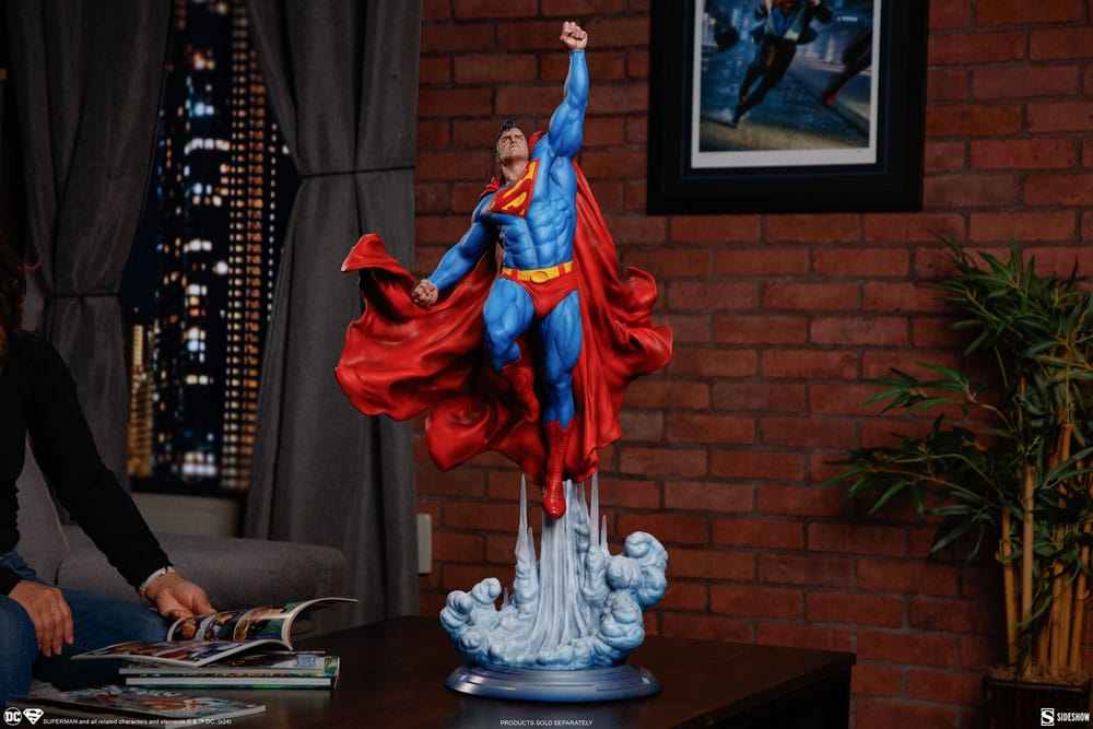 DC Comics Superman 84 cm Premium Format Statue