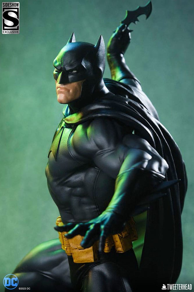 DC Comics Batman (Black and Gray Edition) 66 cm 1/4 Maquette