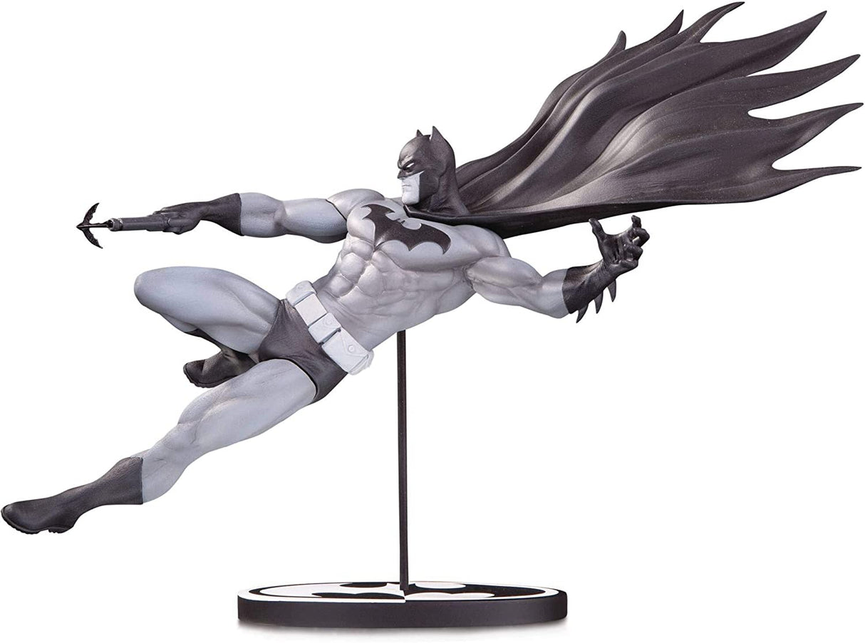 DC Comics Batman By Doug Mahnke Black And White Statue