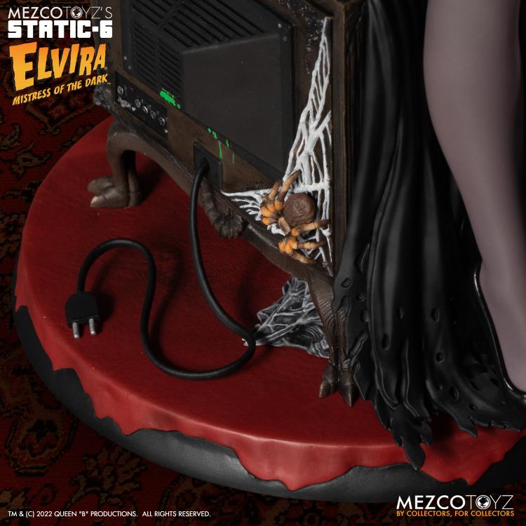 Elvira Mistress Of the Dark Premium 1:6 Scale Statue